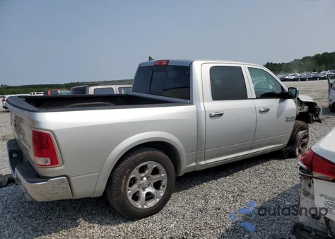 2017 Ram 1500 Laramie из США, поврежденный, VIN 1C6RR7NT1HS774628